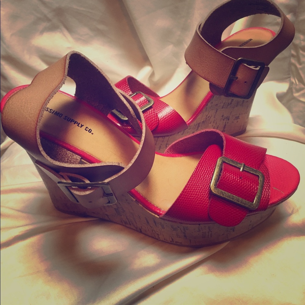 4 inch wedge platform high heel sandals.